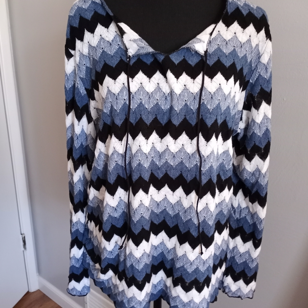 Notches 2x Light weight sweater